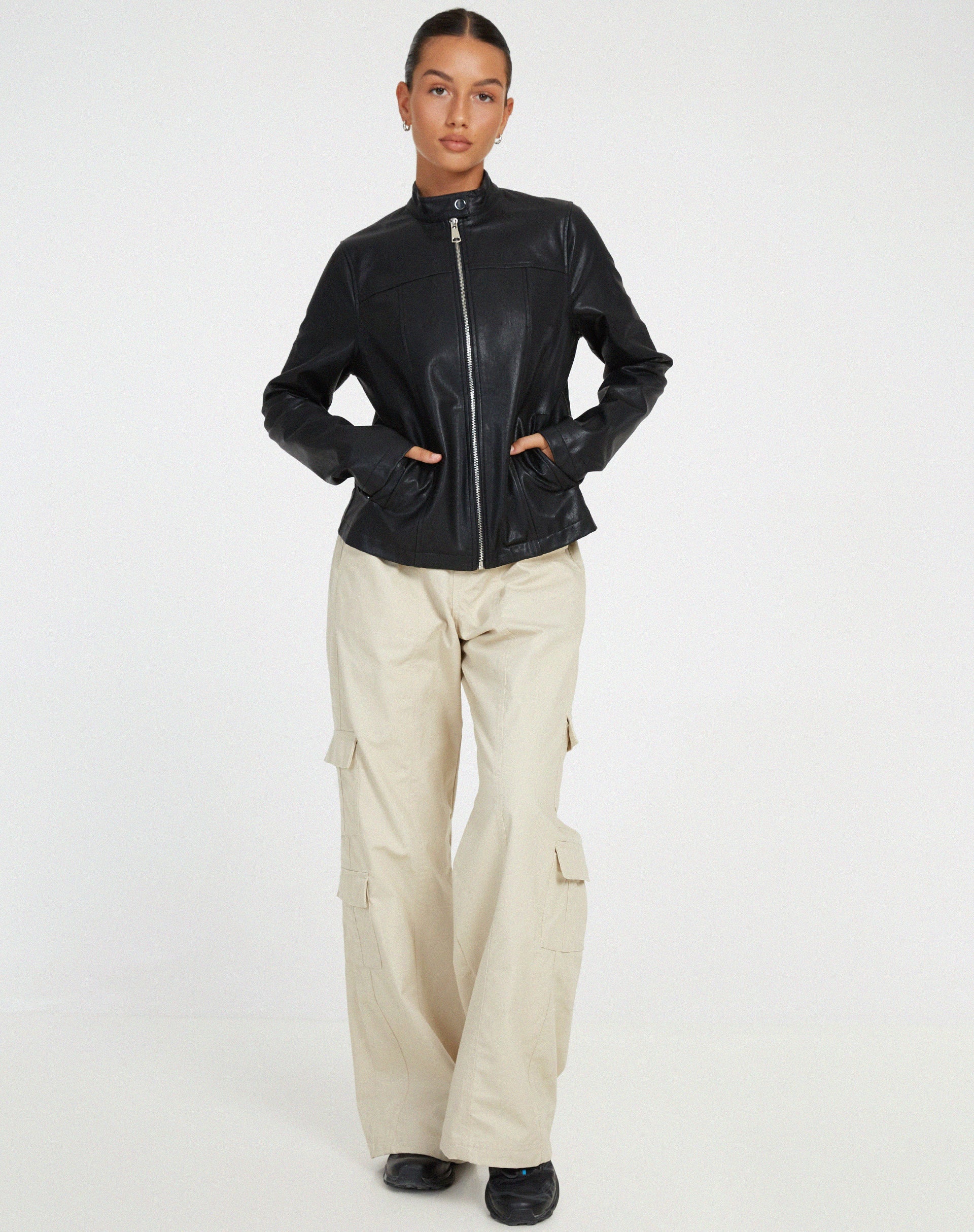 Image de la veste Olivia en PU noir