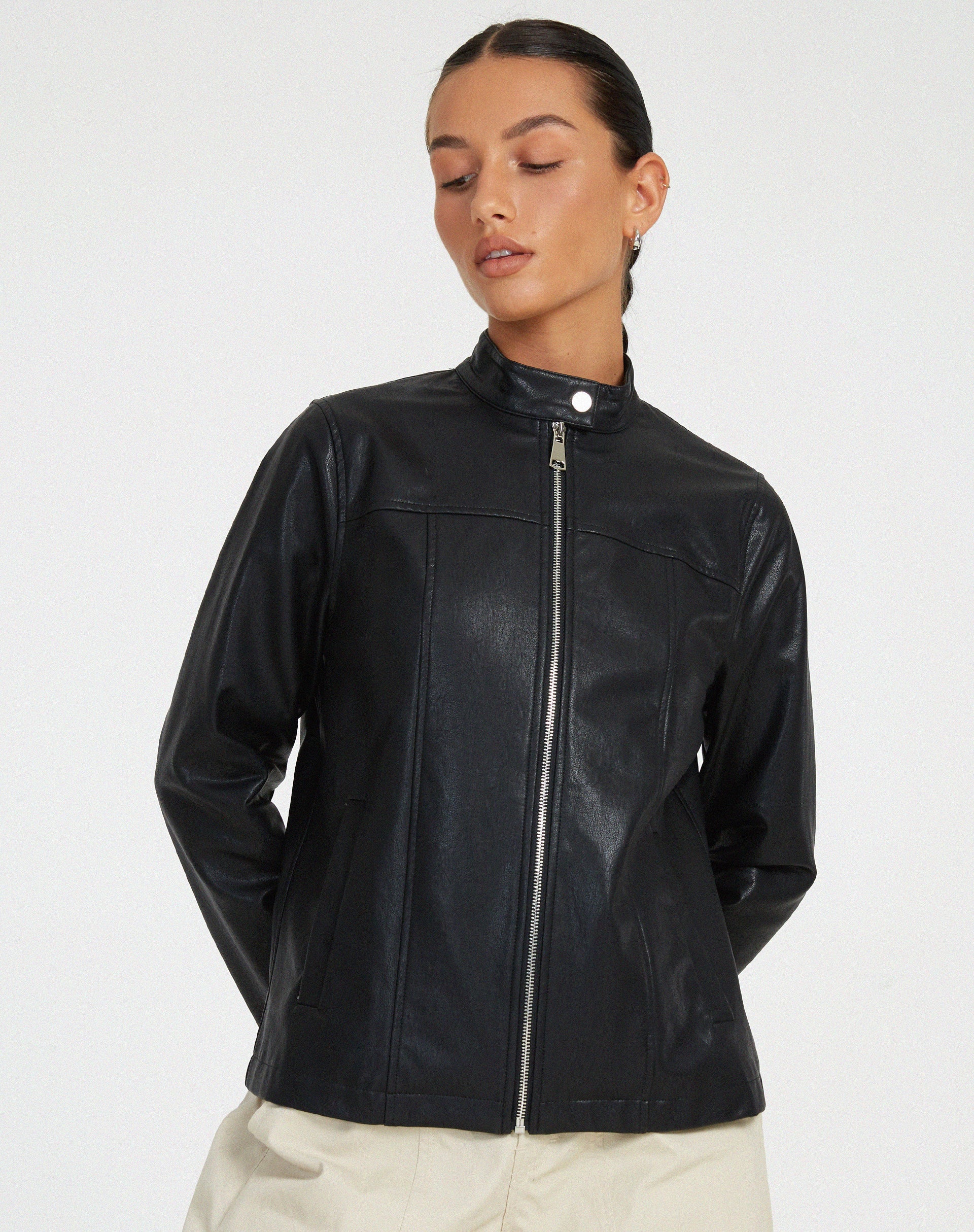 Image de la veste Olivia en PU noir