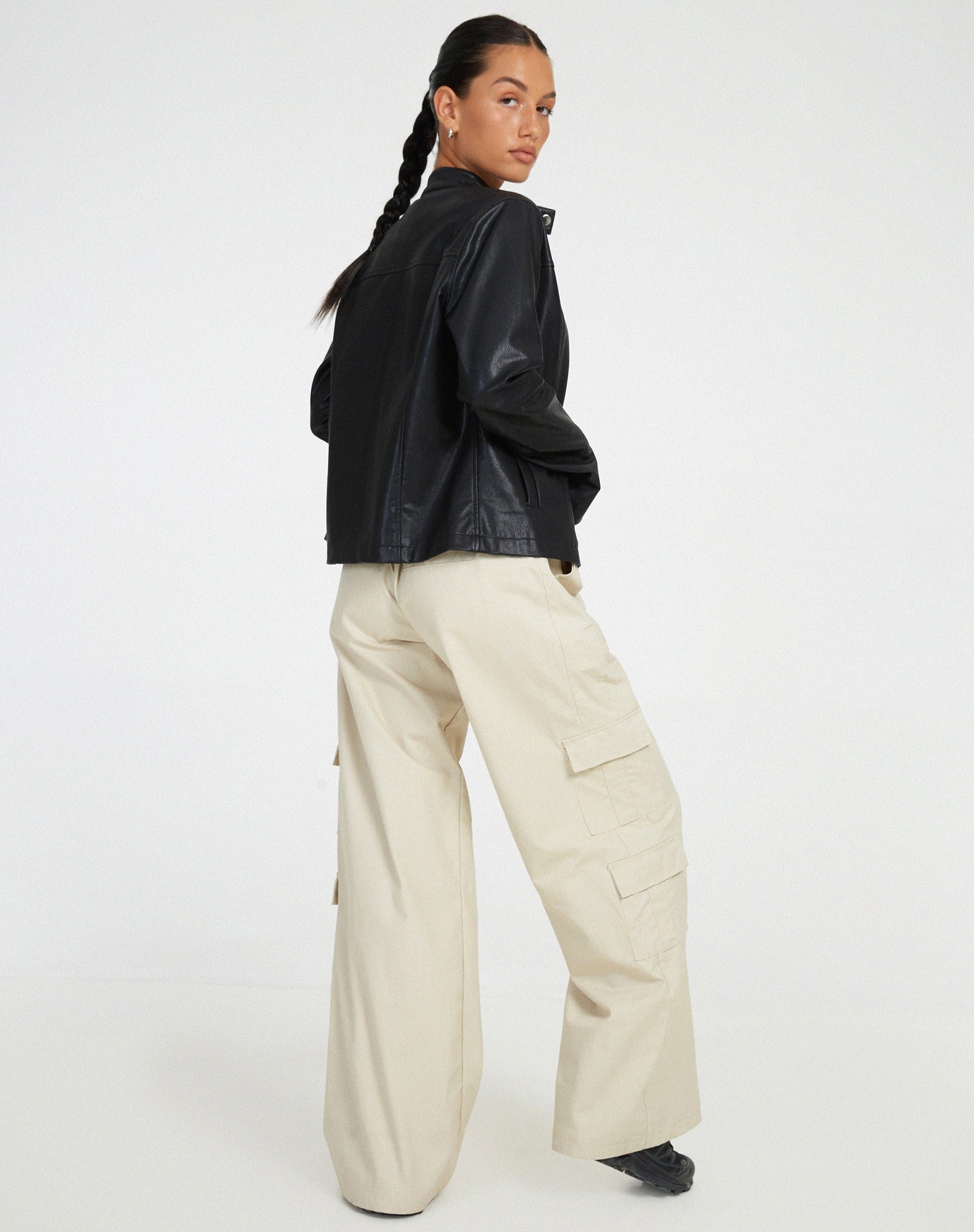 Image de la veste Olivia en PU noir