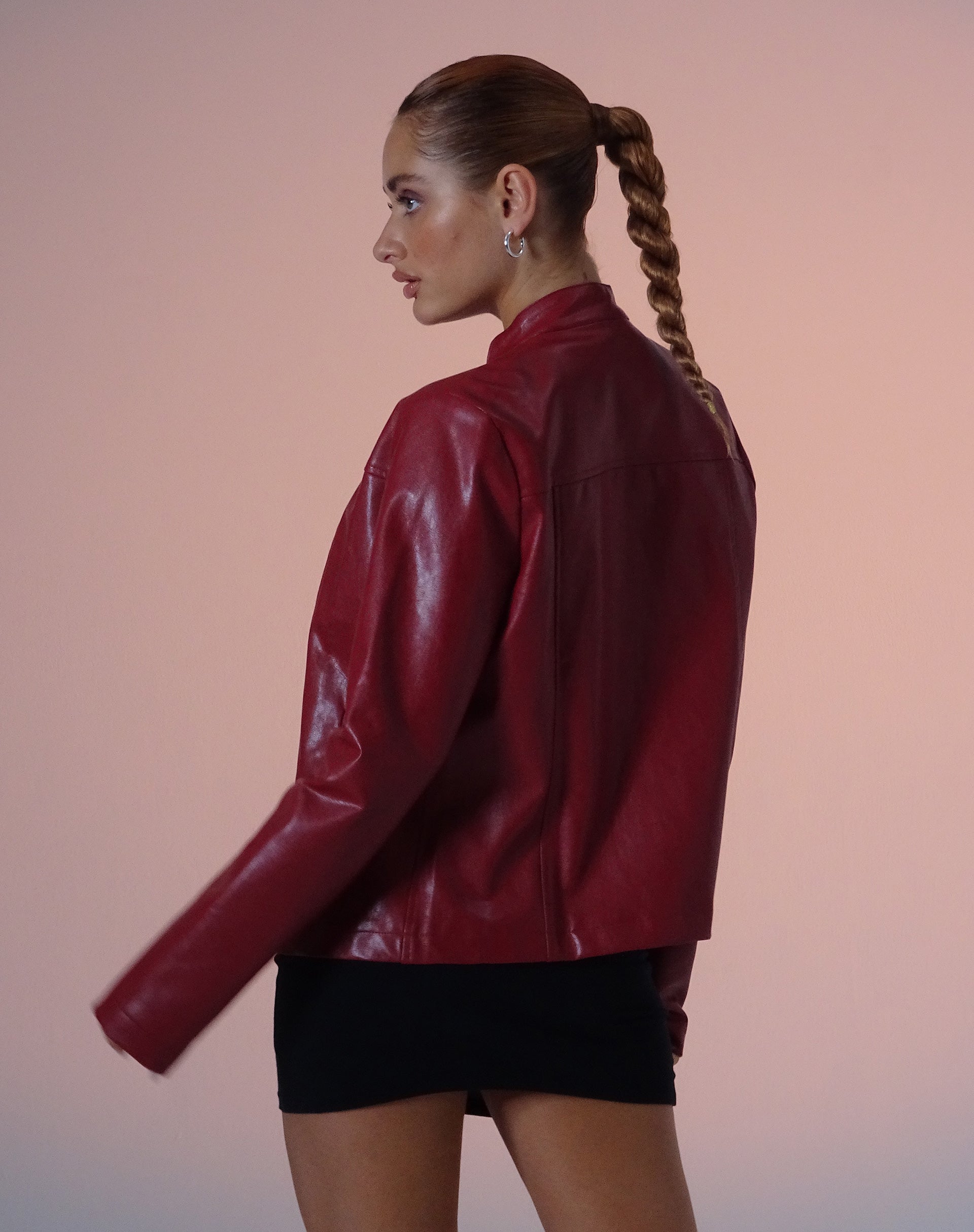 image d'Olivia Jacket dans PU Blood Red