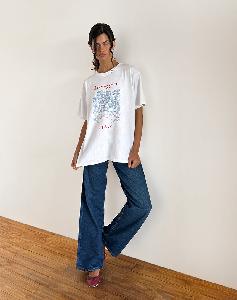 image de Oversized Basic Tee in Riomaggiore Italy White