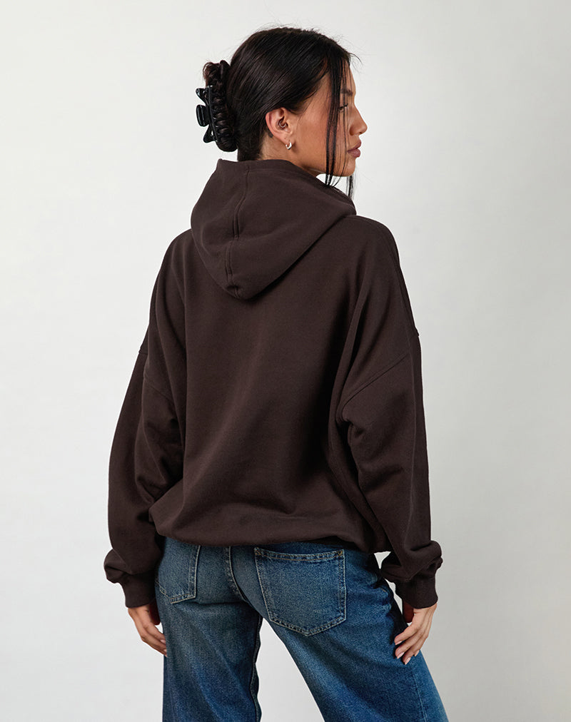 Image du sweat à capuche surdimensionné en chocolat amer avec impression Overthinker
