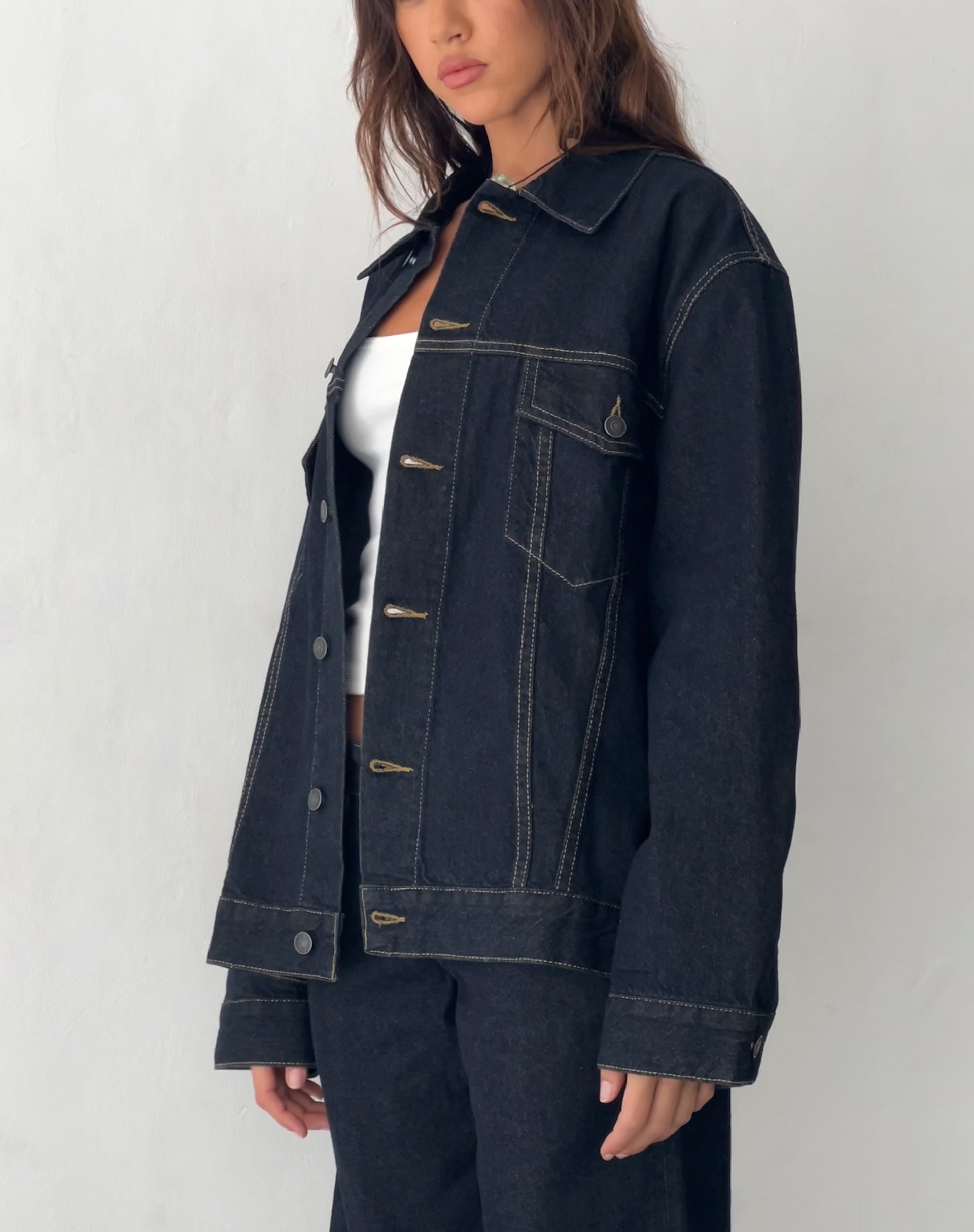 image de Veste en jean surdimensionnée en indigo