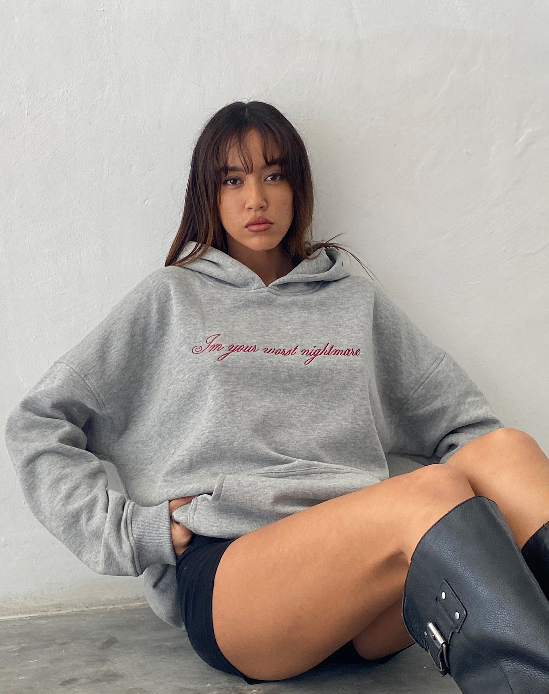 Image of Oversized Hoodie in Grey Marl with Worst Nightmare Graphic (sweat à capuche surdimensionné en gris marron avec graphique du pire cauchemar)