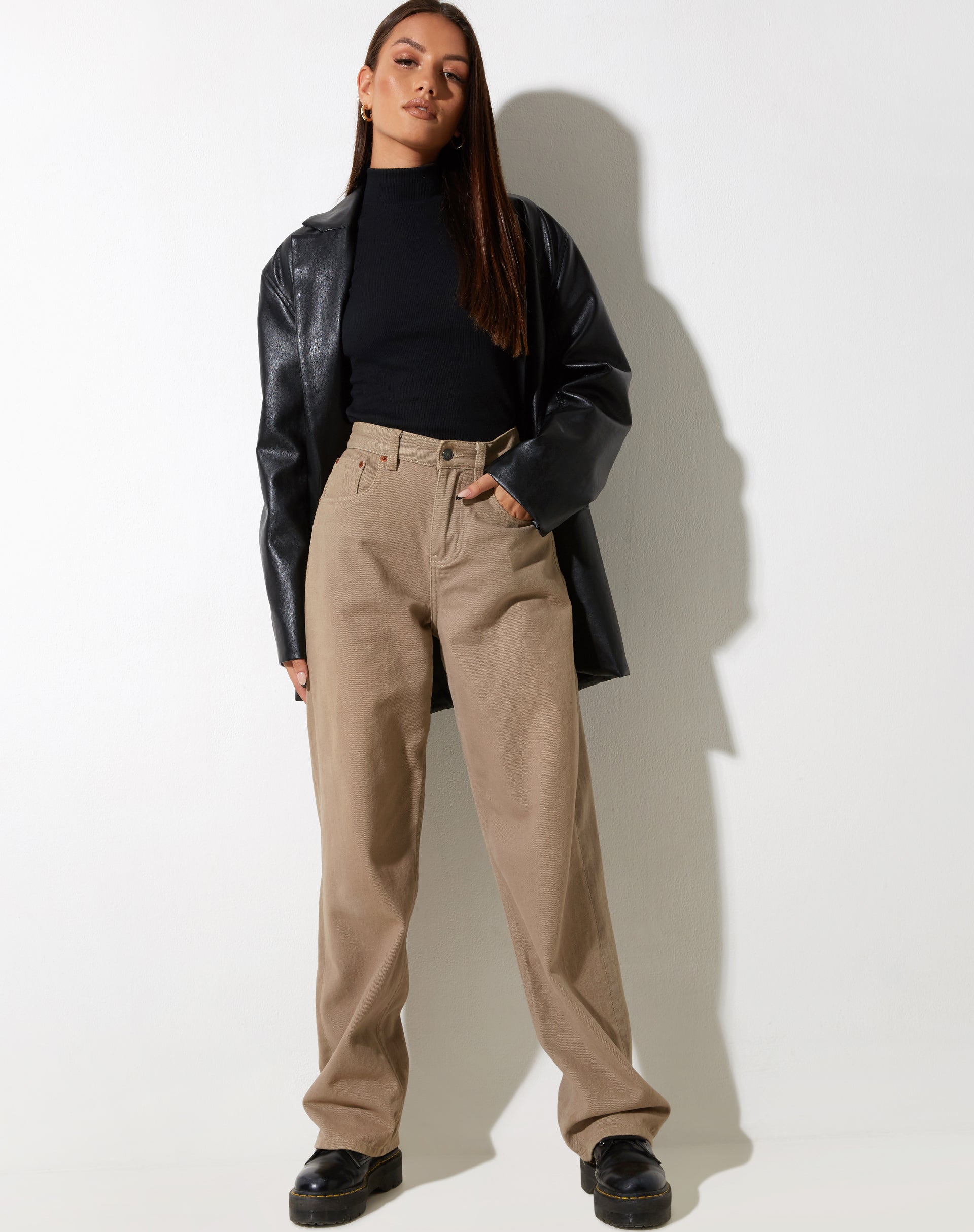 Image de la paire de jeans Parallel en olive brûlé