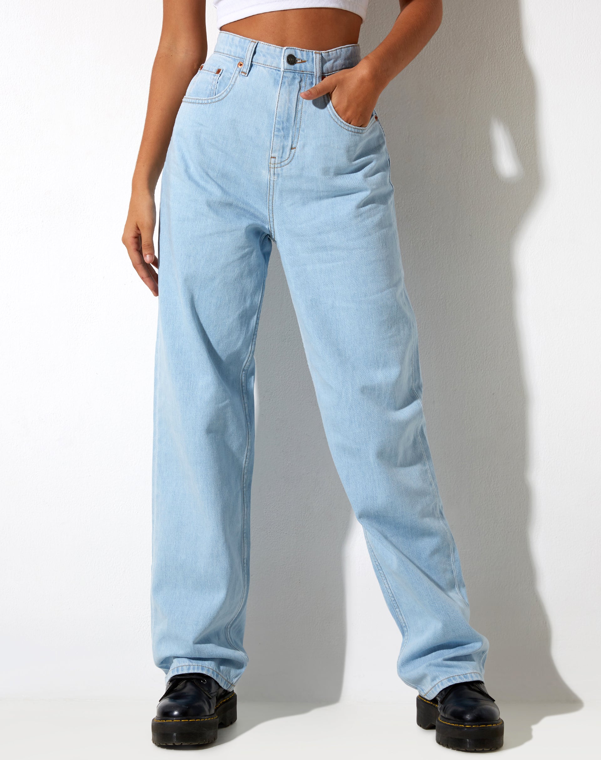Image de Parallel Jeans en Super Light Wash