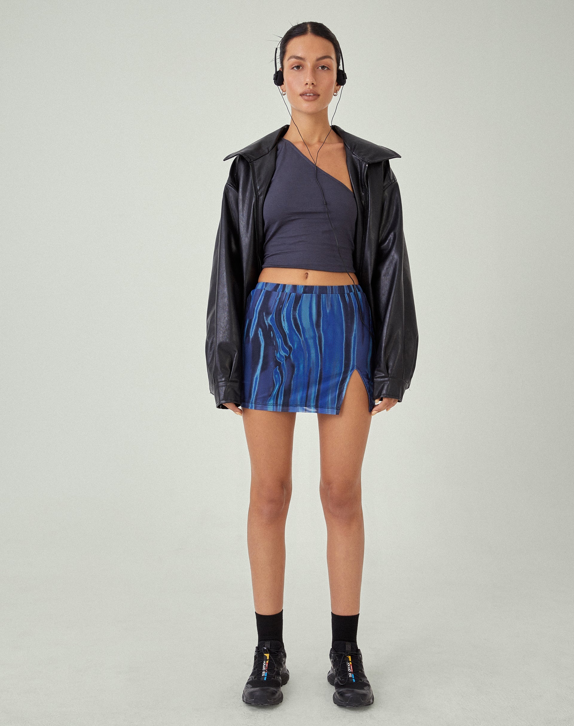 Image de la mini-jupe Pelma de MOTEL X JACQUIE en Colour Bleed Blue