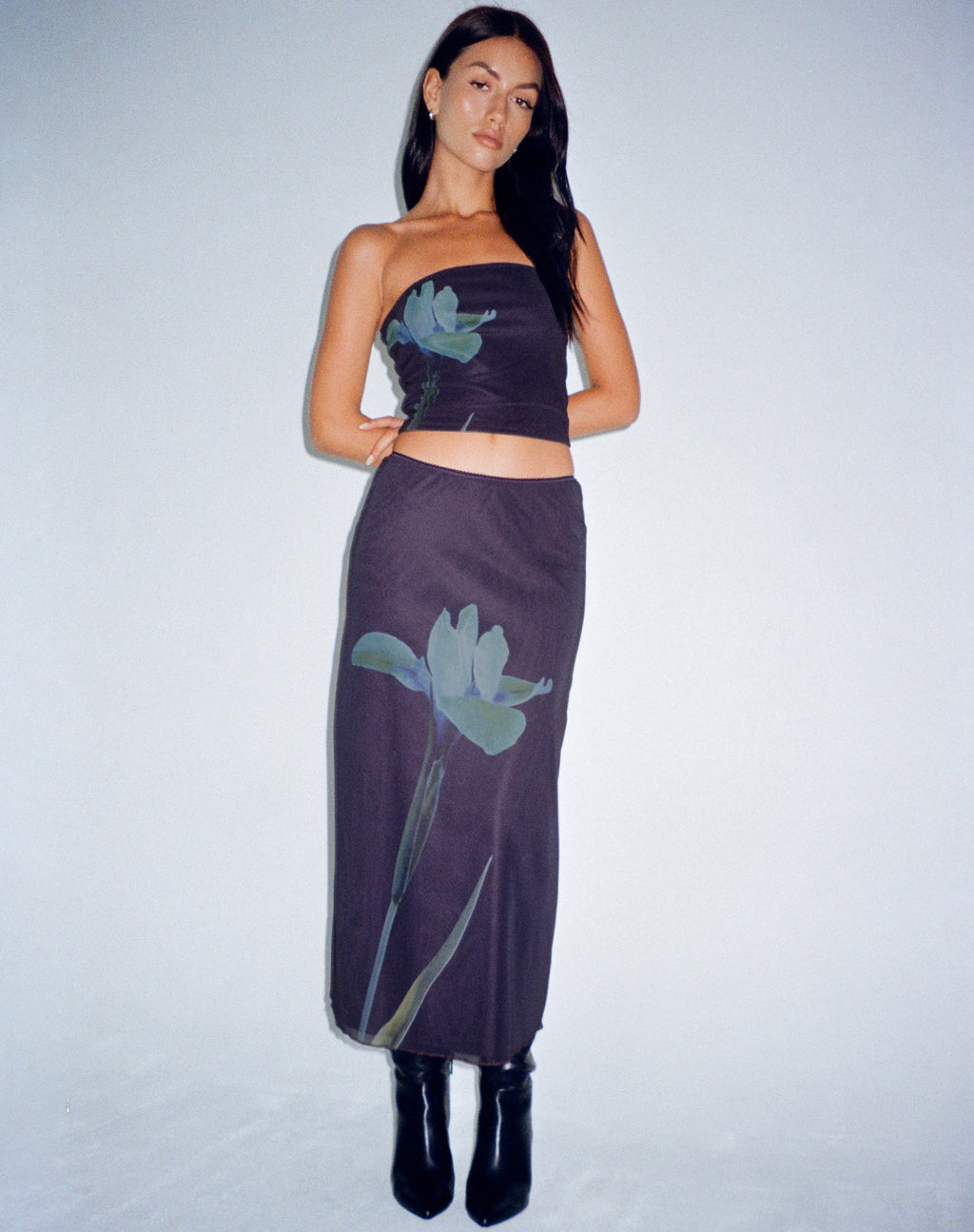 Jupe midi Lassie, bleu marine, avec placement de fleurs