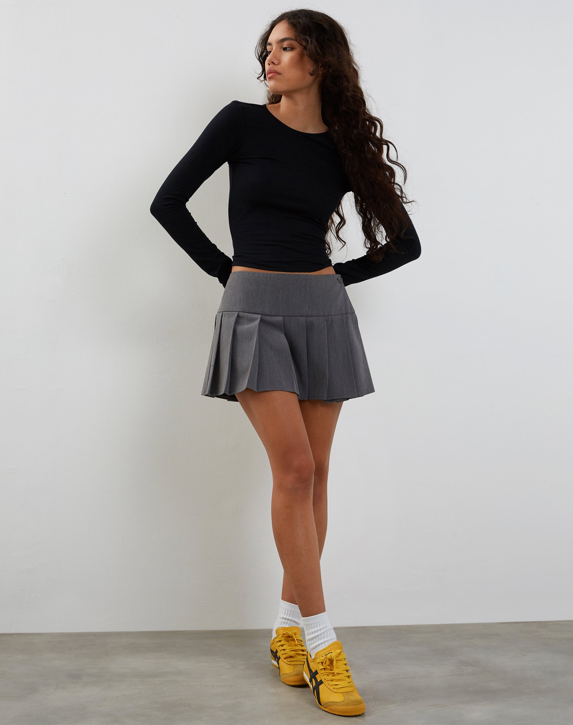 Image de Ratmi Long Sleeve Open Back Top in Black