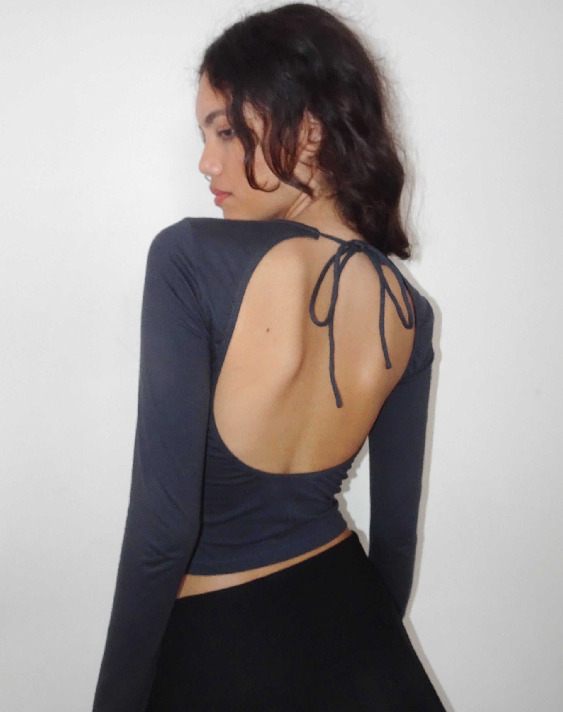 Image de Ratmi Long Sleeve Open Back Top in Ocean Storm