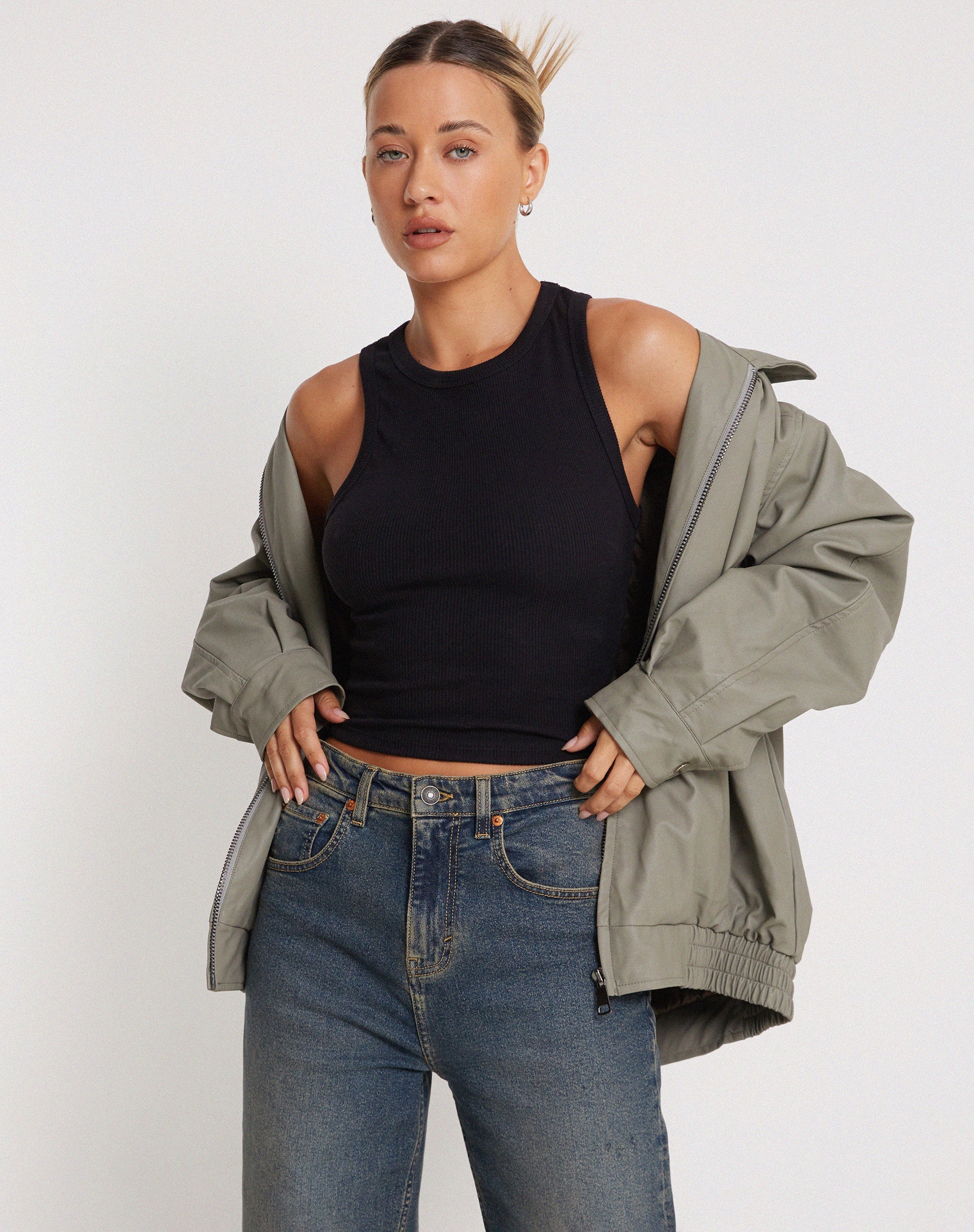 Image de Rave Vest Top in Rib Black
