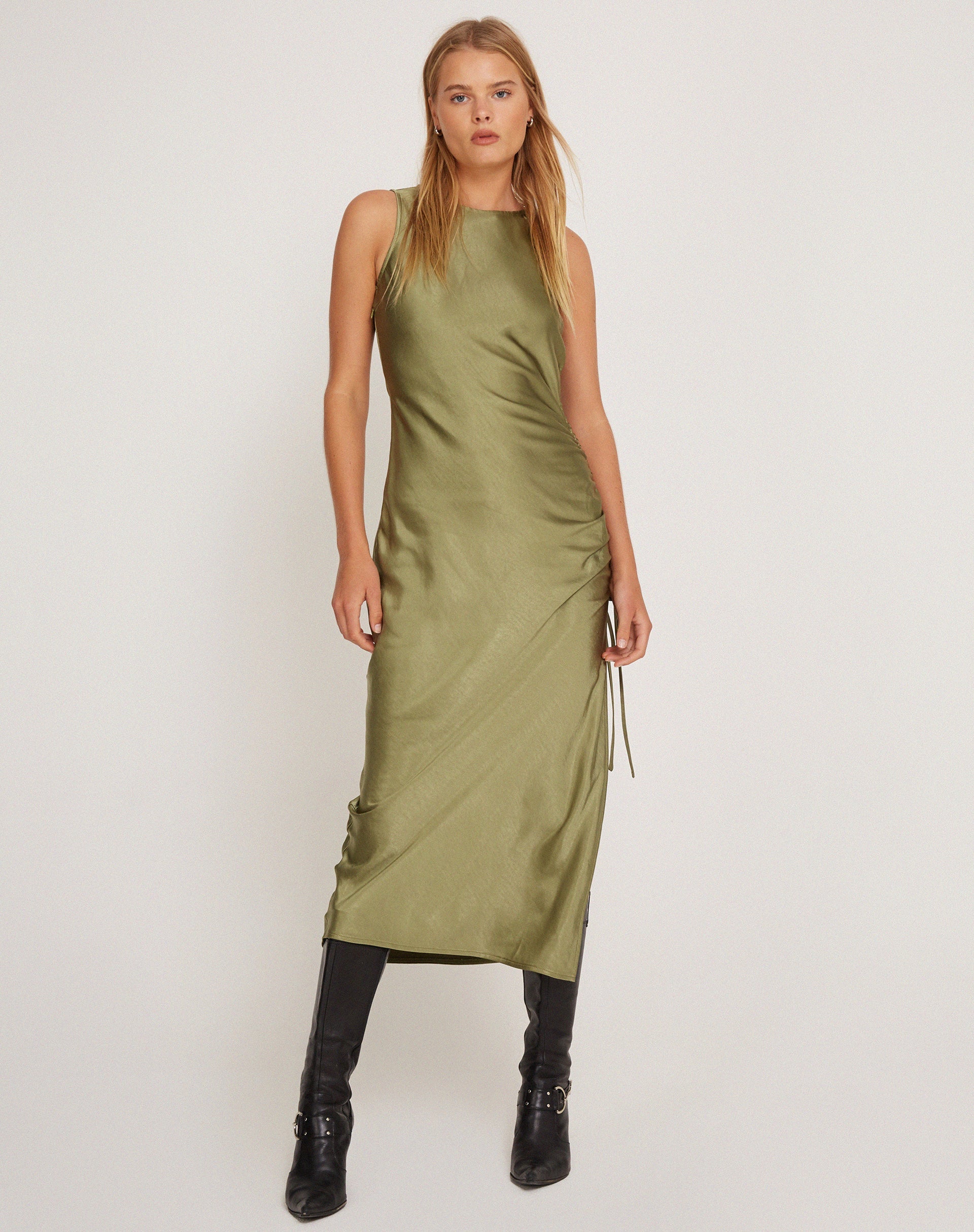 image de Raybu Ruched Midi Dress in Satin Olive