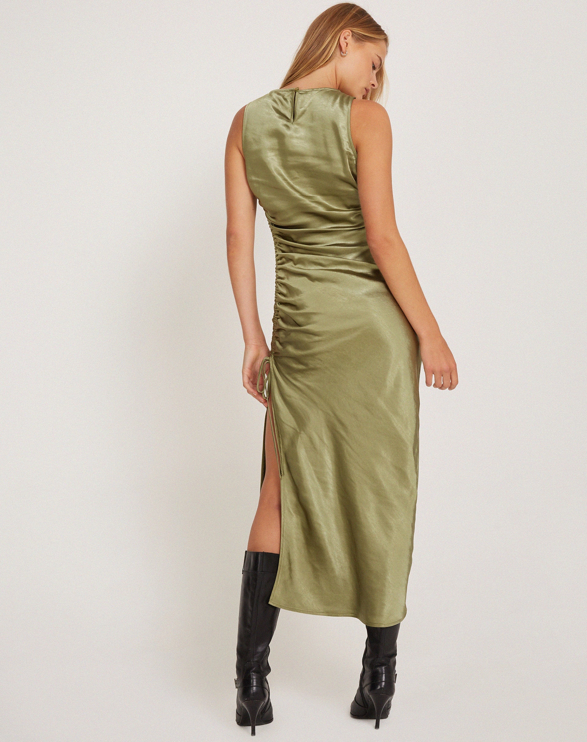 image de Raybu Ruched Midi Dress in Satin Olive