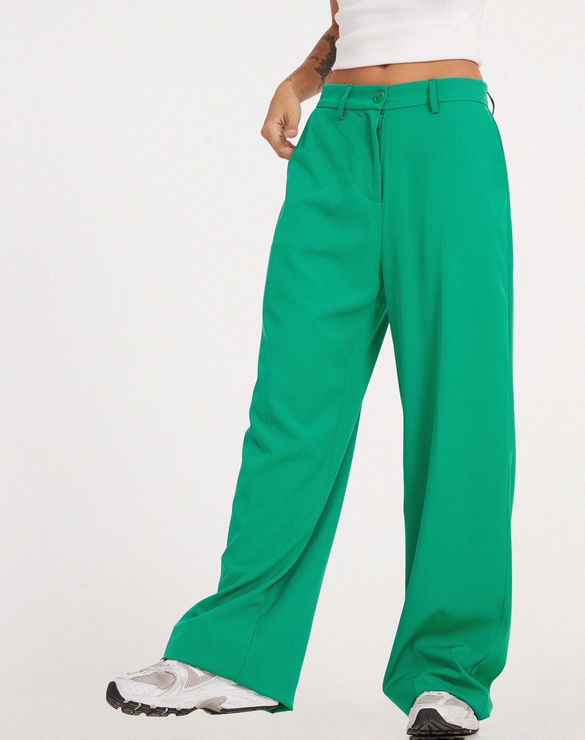 image du pantalon Abba en vert tailleur