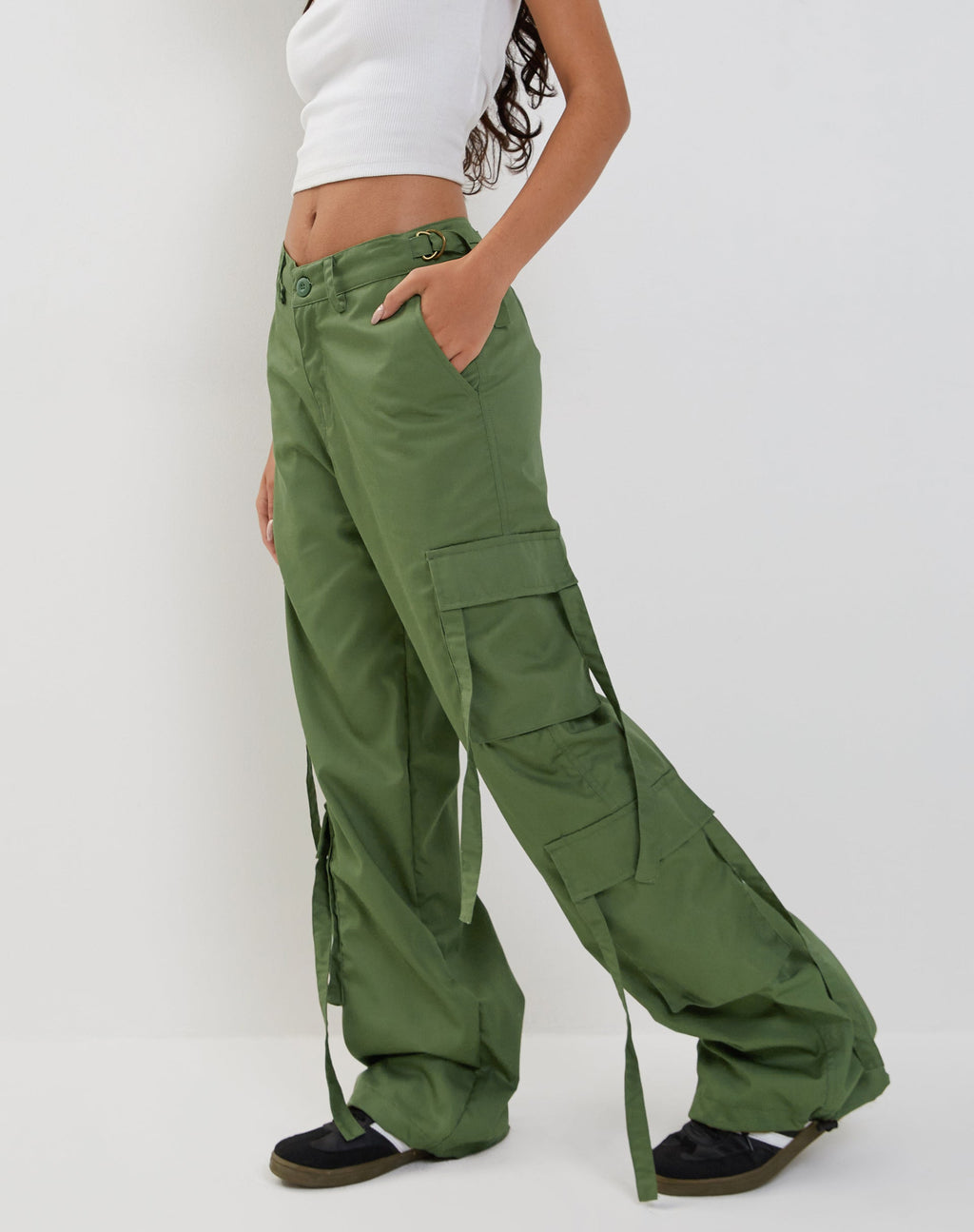 Pantalon cargo à jambes larges Edgar, vert militaire