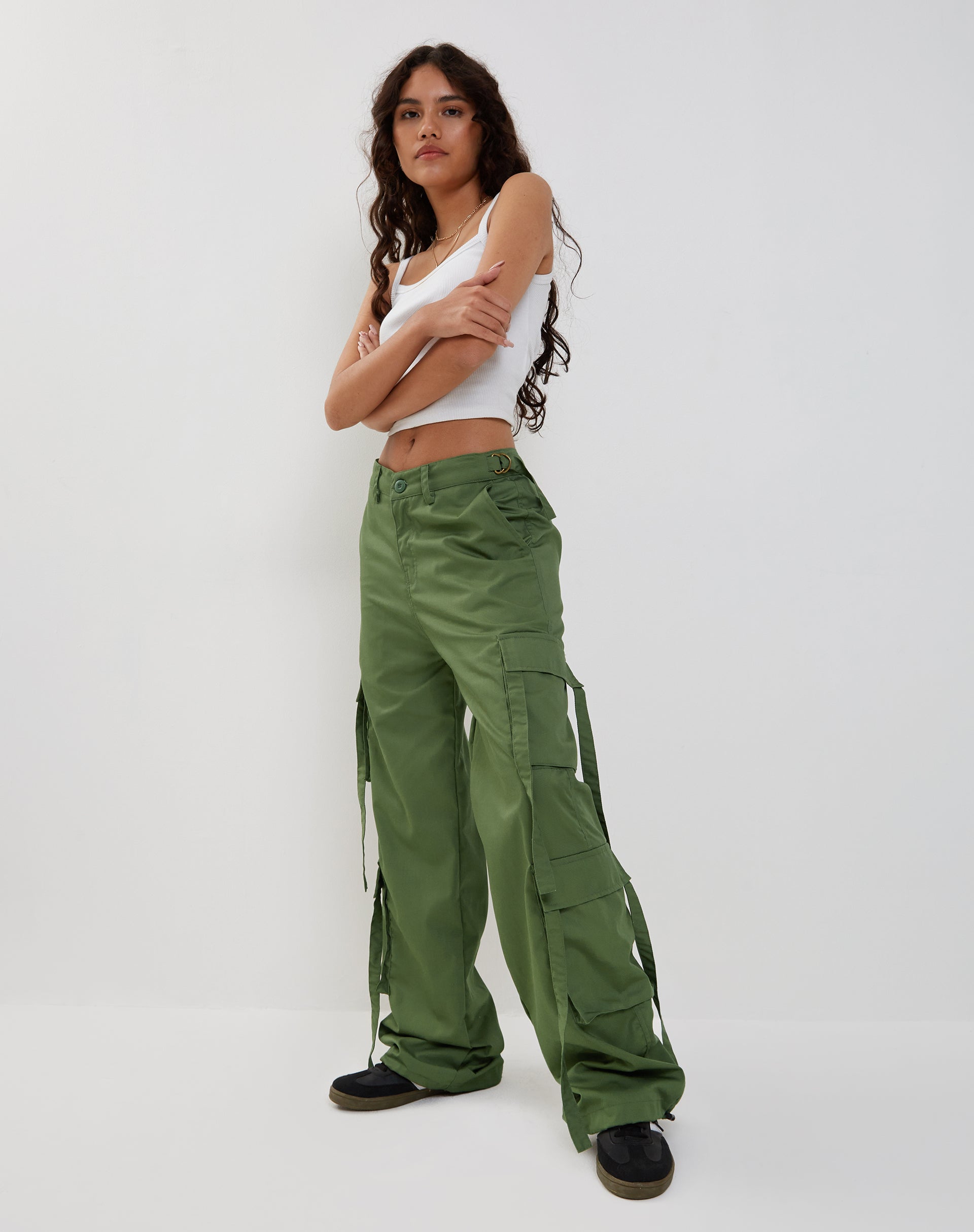 Image de Edgar Pantalon cargo à jambes larges en vert militaire