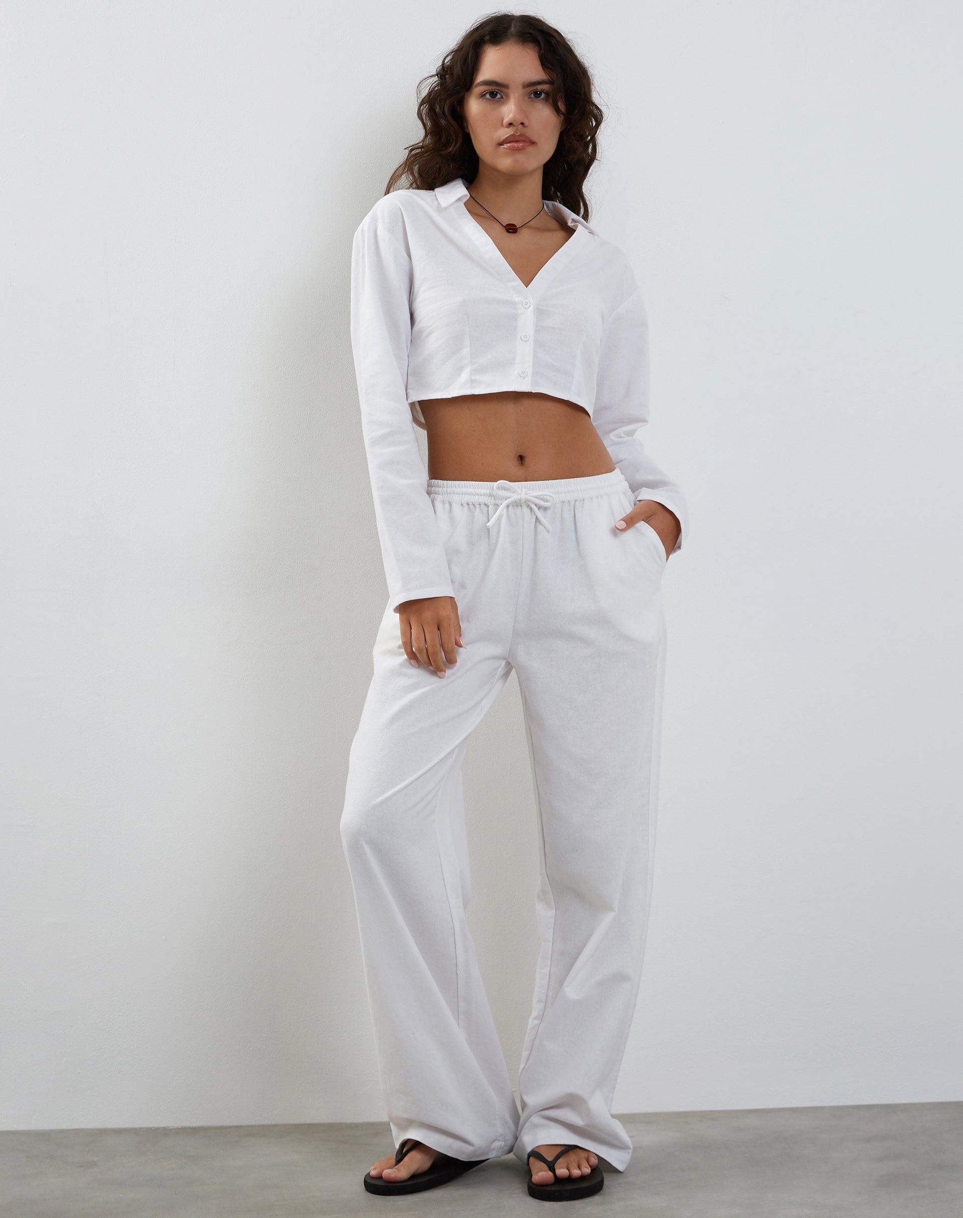 Image de Lyse Super Cropped Shirt in White
