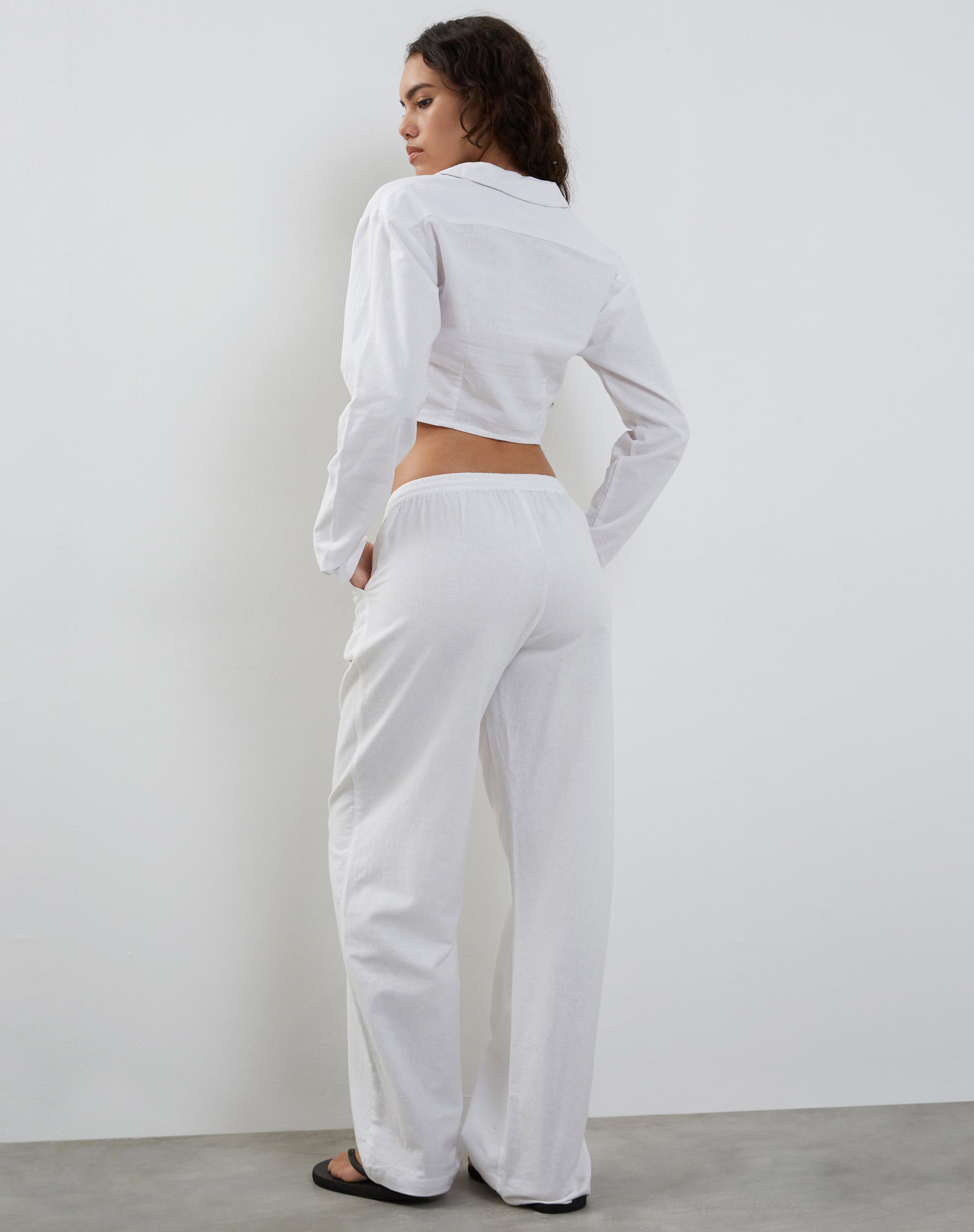 Image de Lyse Super Cropped Shirt in White