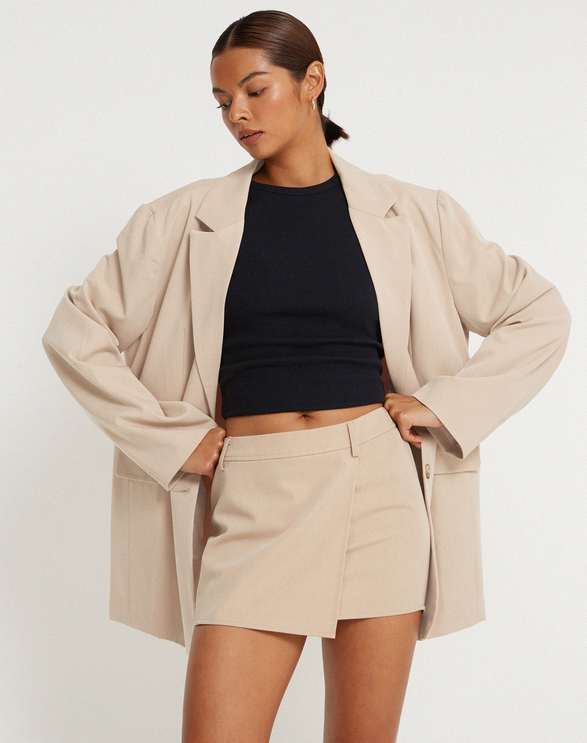 Image de la mini-jupe Wahip en tailleur doux Beige