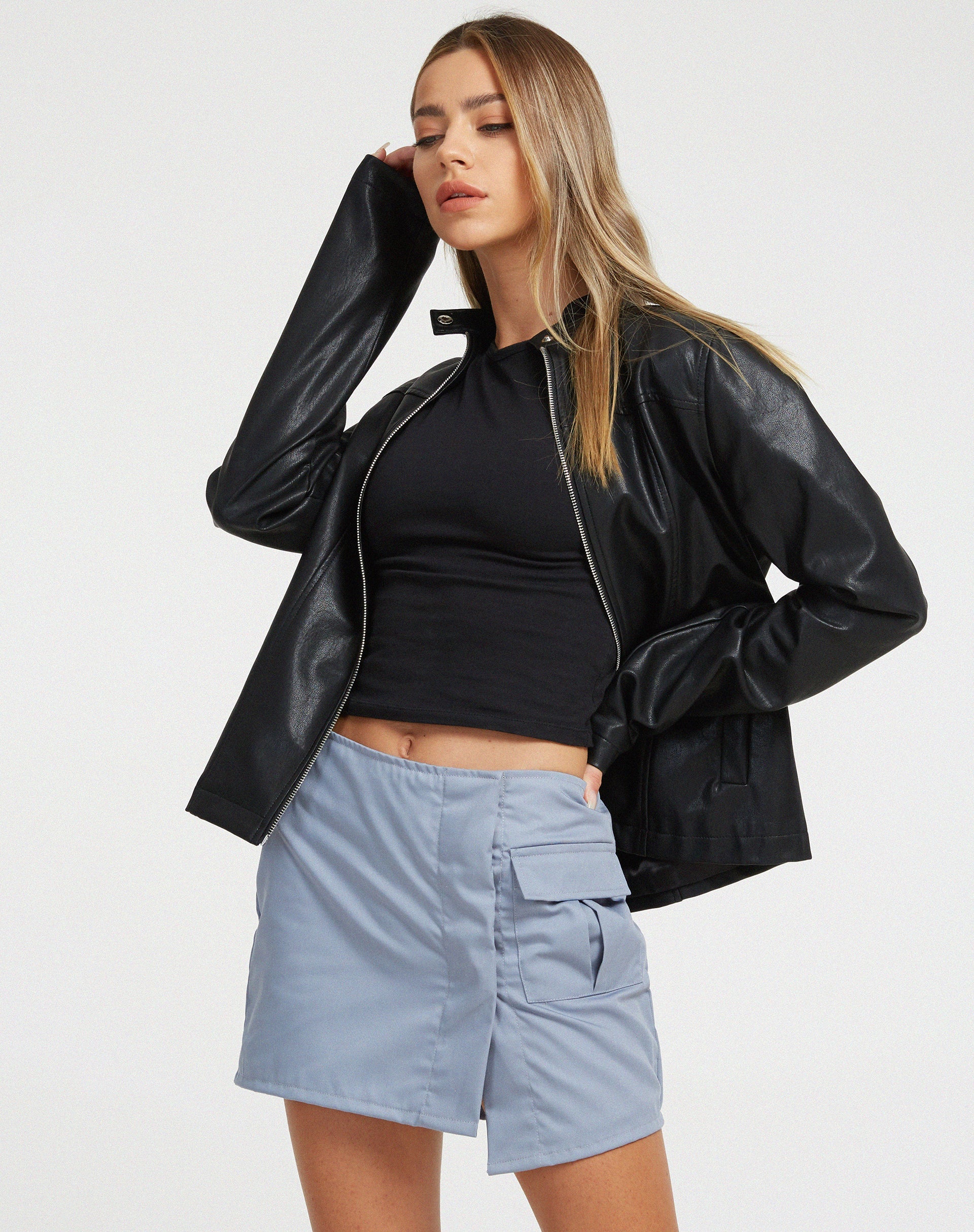 Image de Rhory Mini jupe cargo en gris clair