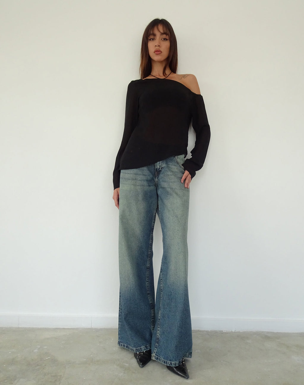 Riot - Top long asymétrique en mousseline noire