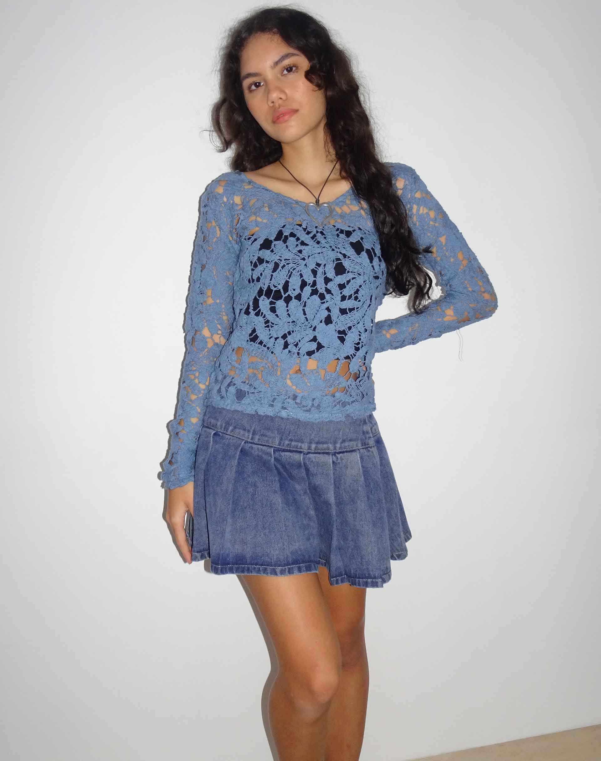 Image de Ripu Floral Crochet Long Sleeve Top in Midnight Blue