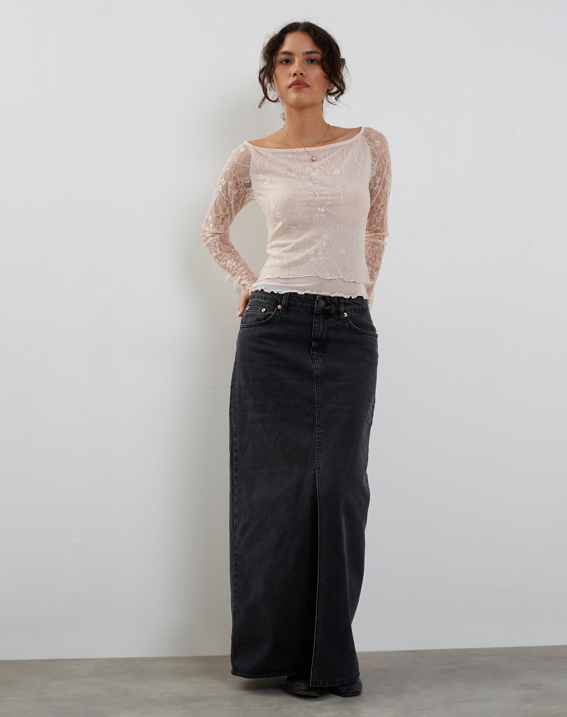 Image de Rory Long Sleeve Lace Top in Pink