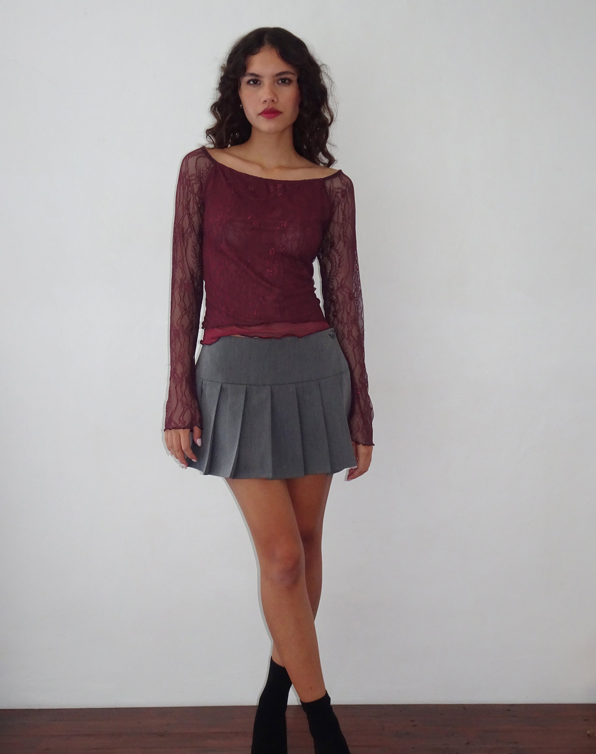 Image de Rory Long Sleeve Top in Lace Burgundy