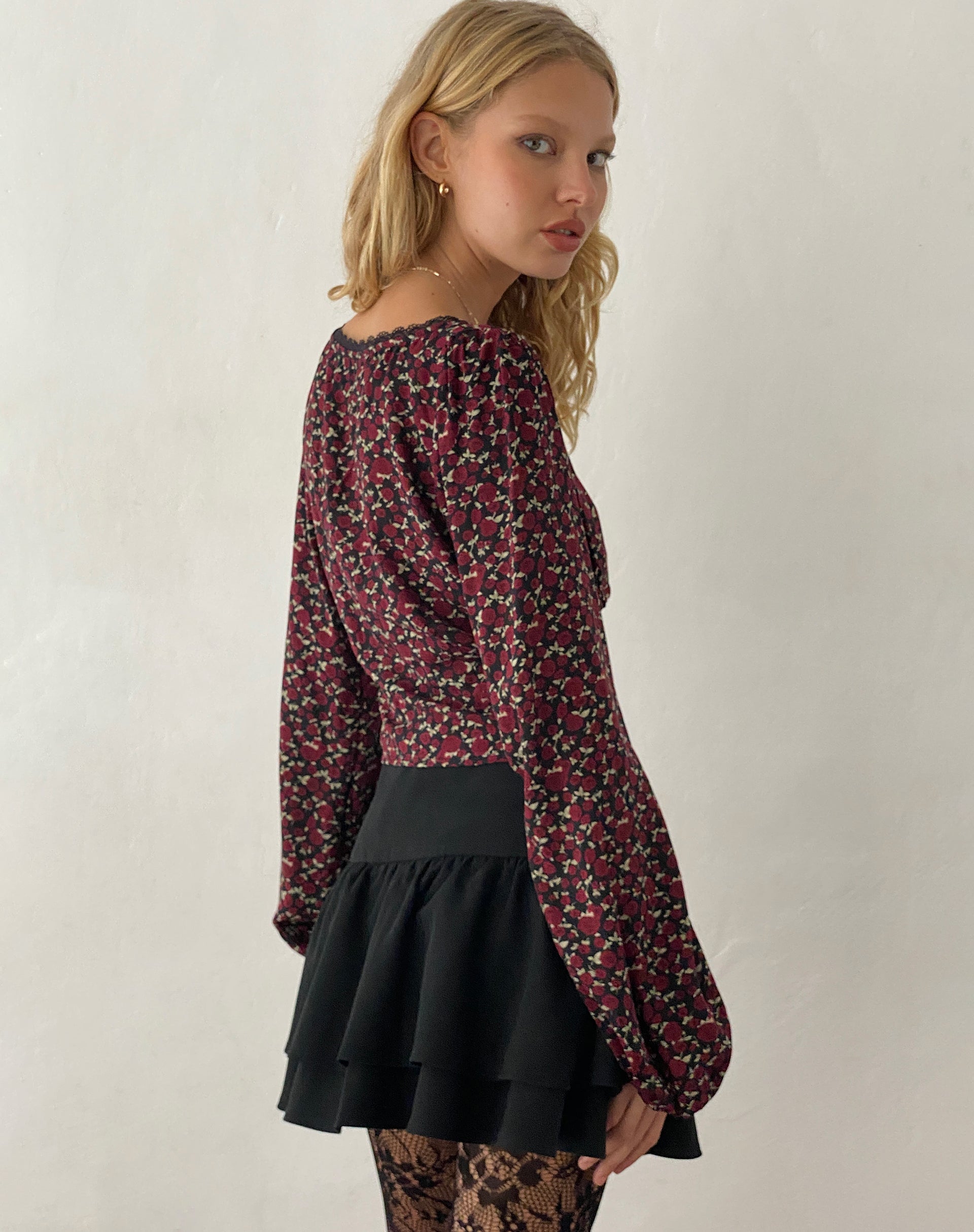 Image de Rosani Long Sleeve Top in Dark Rhoslyn Ditsy Print