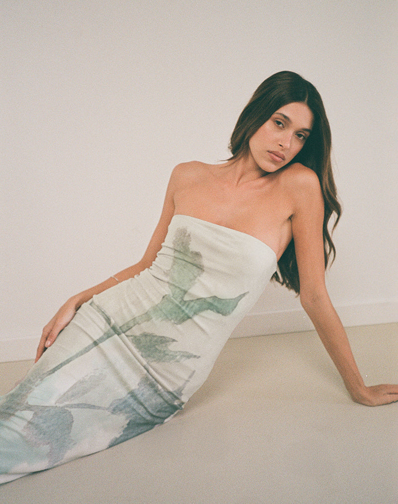 Image de Rosbandi Bandeau Midi Dress in Abstract Painted Flower Blue