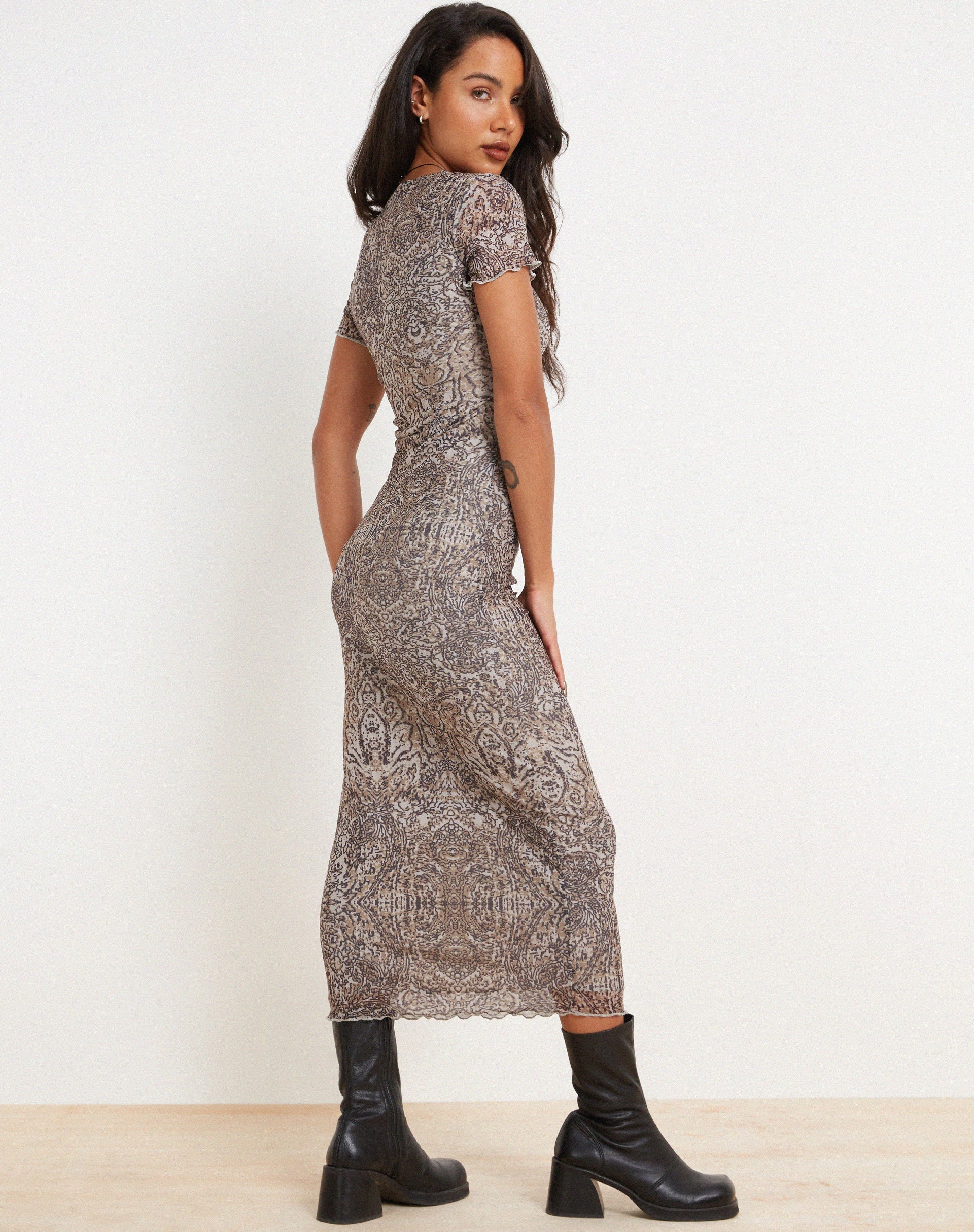 Image de Roska Robe midi imprimée en Sandstorm Tonal Print