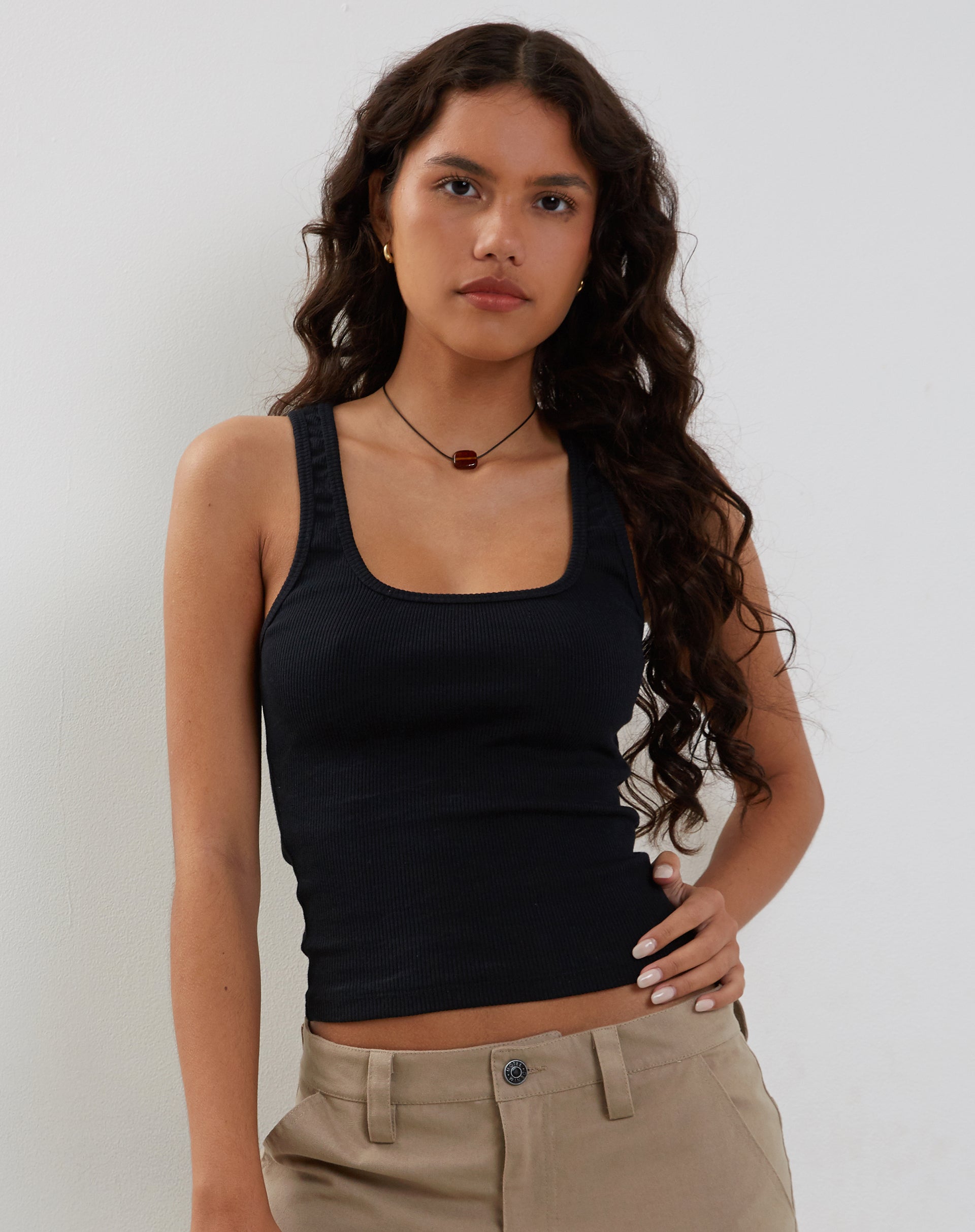 Image de Roxe Ribbed Vest Top in Black