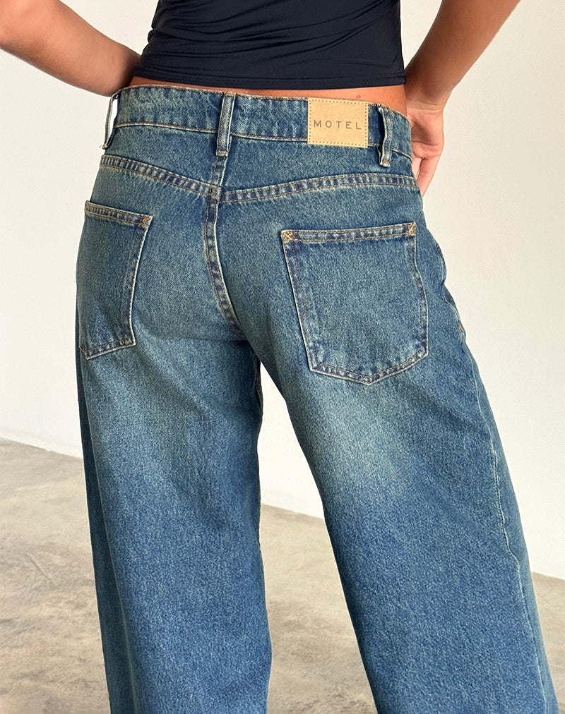 Image de Roomy Extra Wide Low Rise Jeans in Bright Blue