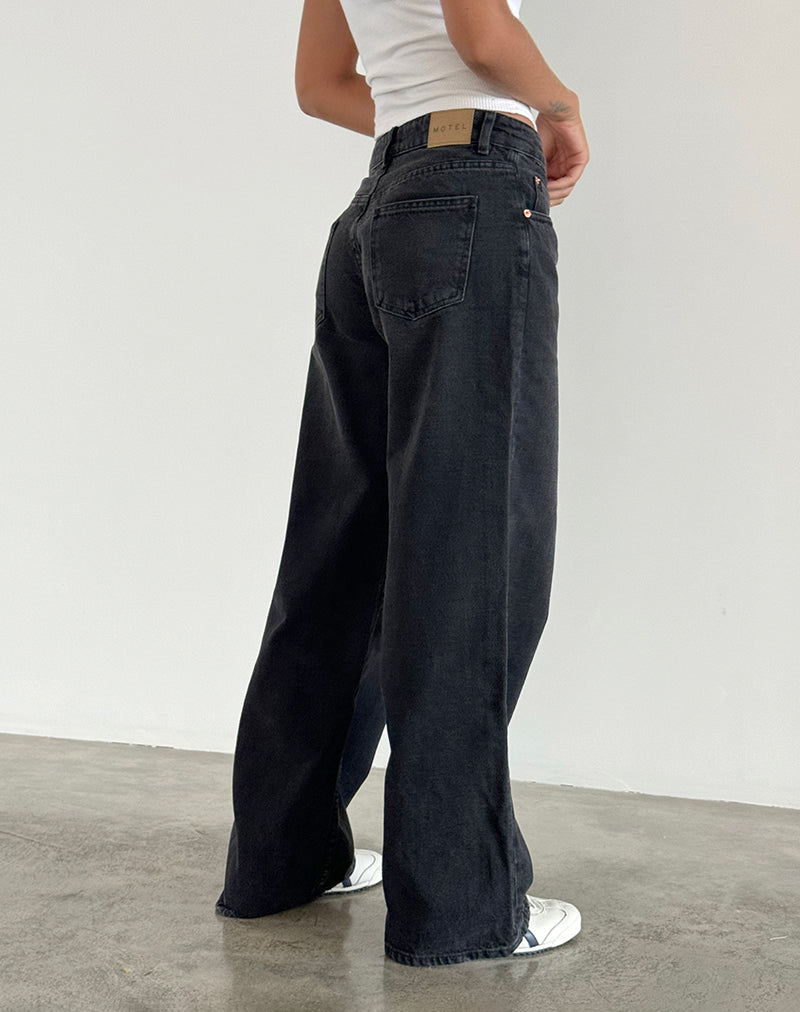 Image de Roomy Extra Wide Low Rise Jeans in Washed Black