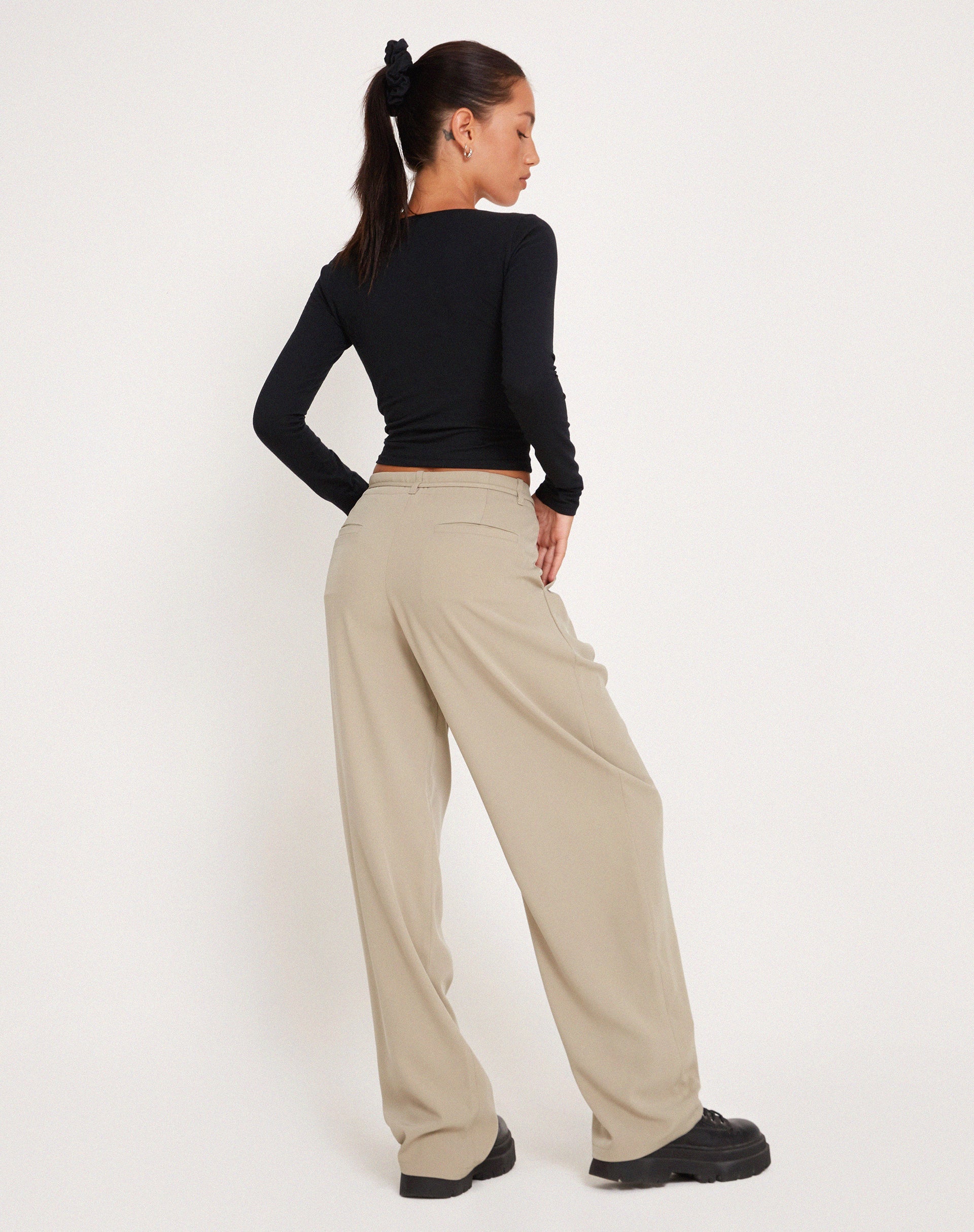 Image de Sabria Trouser in Tailoring Taupe