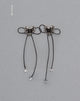 Image de boucles d'oreilles Sadie Bow en argent