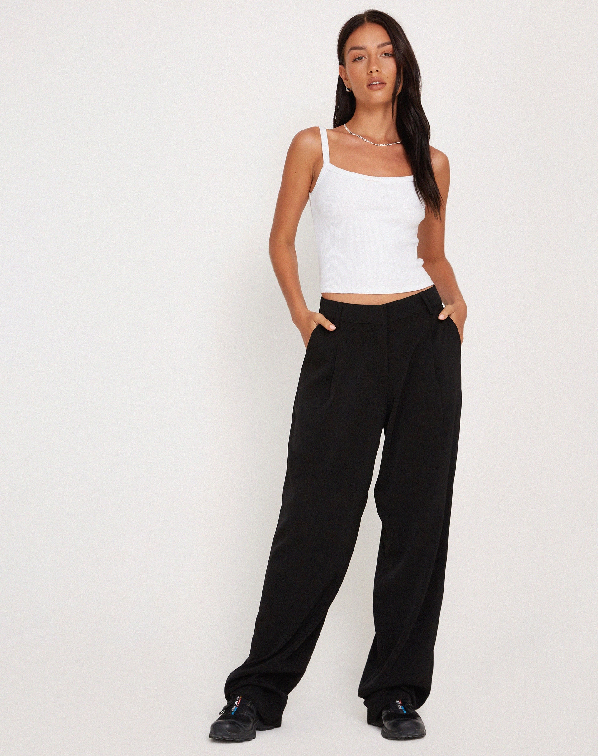 Image de Sakaria Pantalon à jambes larges en noir