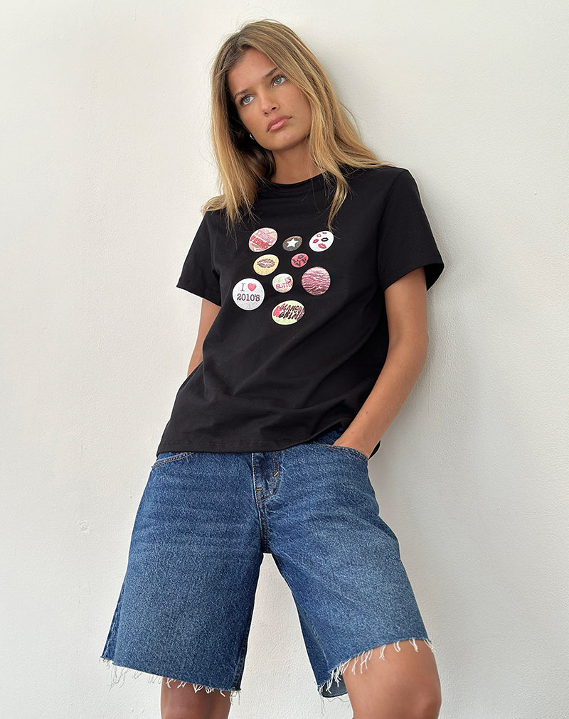 Image de Saki Tee in Black with Badges Graphic