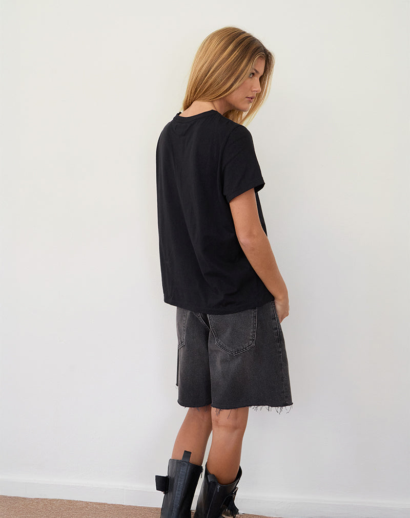 Image de Saki Tee in Black with Don't Message Me Graphic