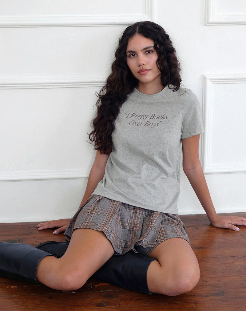 Image de Saki Tee en Grey Marl avec le Slogan I Prefer Books Over Boys (Je préfère les livres aux garçons)