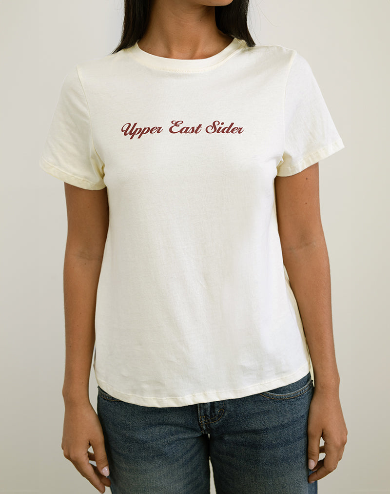 Image de Saki Tee en ivoire avec imprimé Upper East Sider