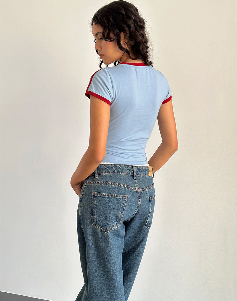 Image de Salda Tee en Nantucket Blue avec Adrenaline Red Binding