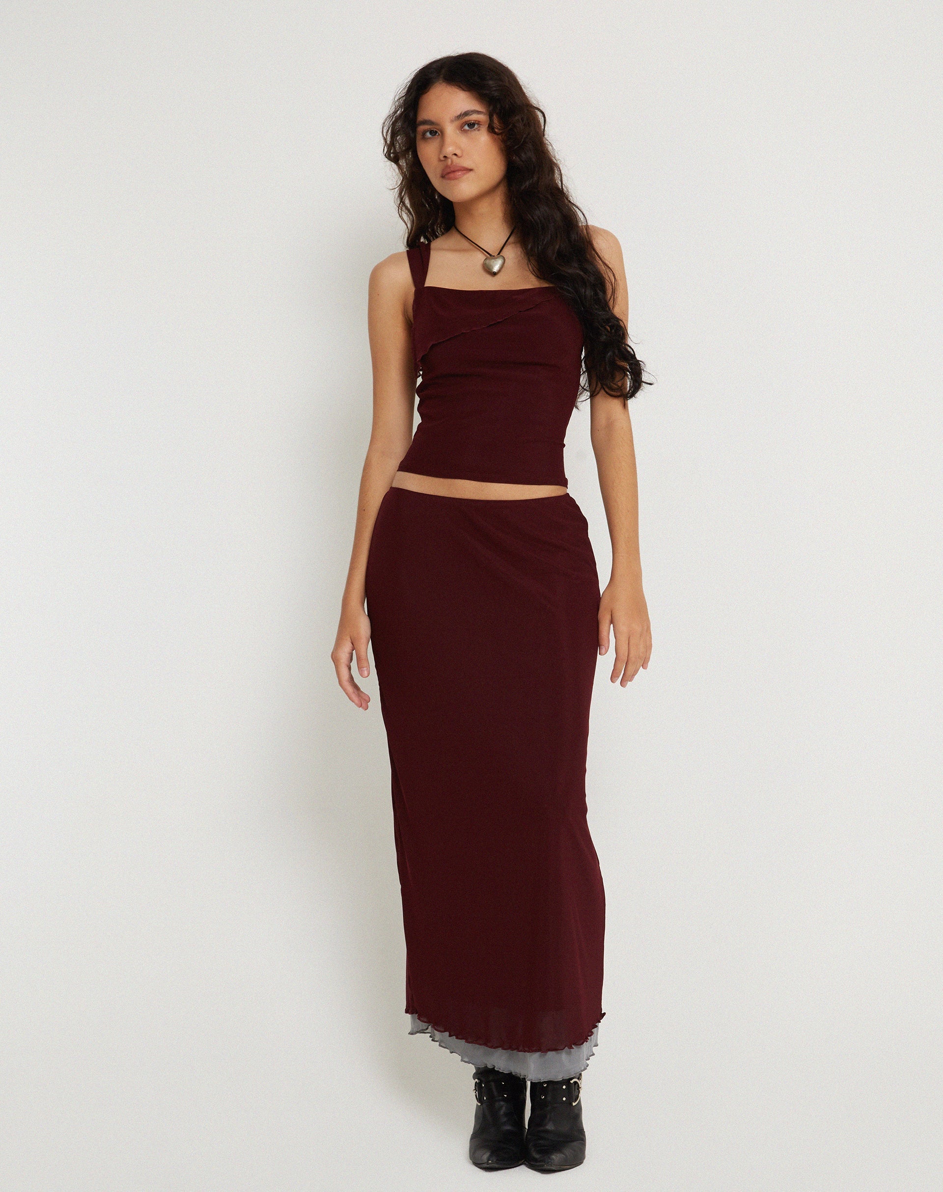 Image de Tresha Maxi Skirt in Mesh Burgundy