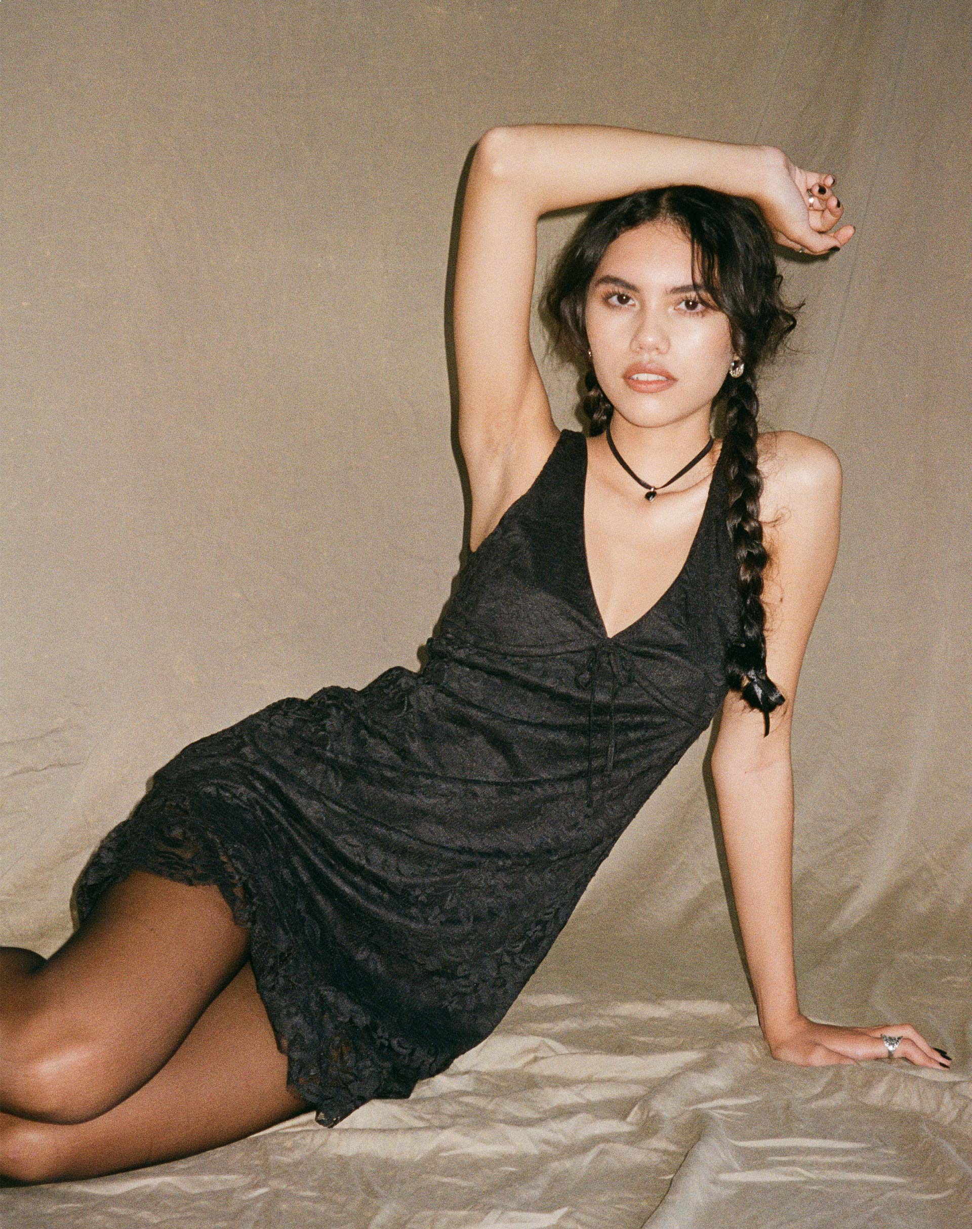 Image de Sandila Mini robe en dentelle noire