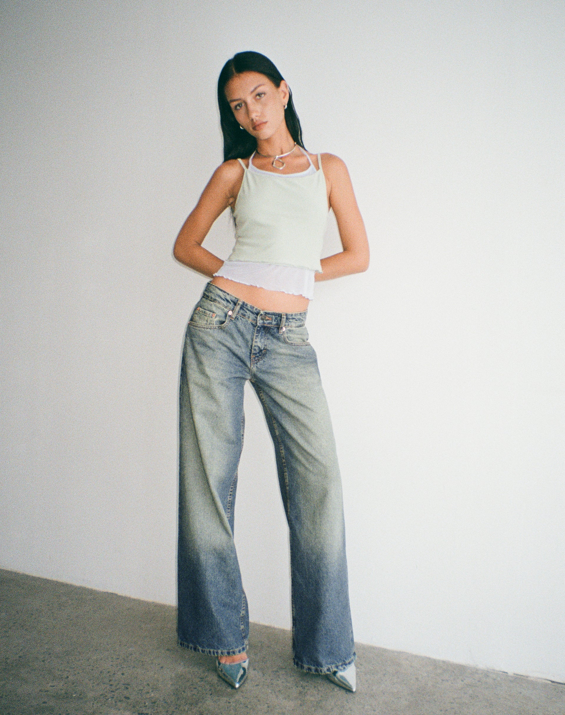 Image de Roomy Extra Wide Low Rise Jeans in Extreme Blue Green