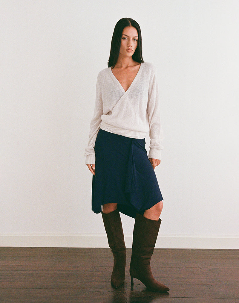 Image de Saroya Plunge Wrap Top in Knit Ecru