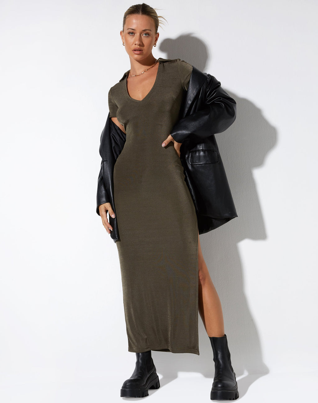 Robe longue Savita en olive foncé