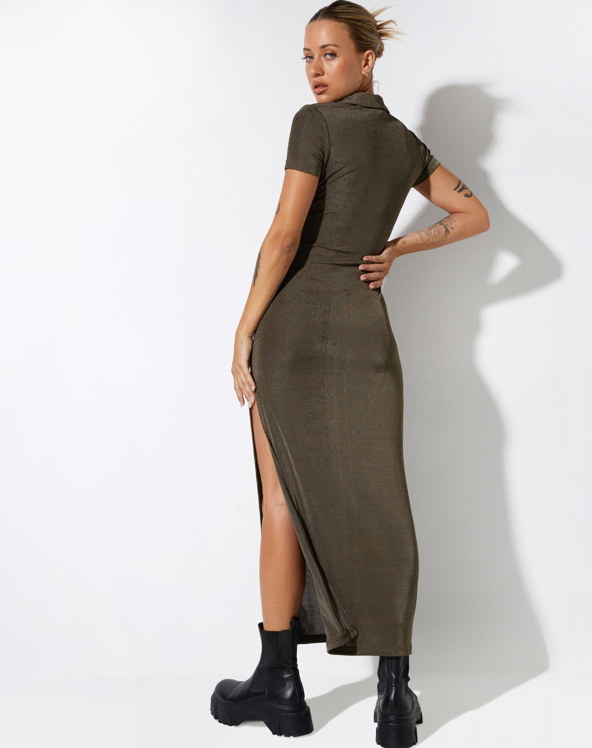 IMAGE DE Robe longue Savita en olive foncé