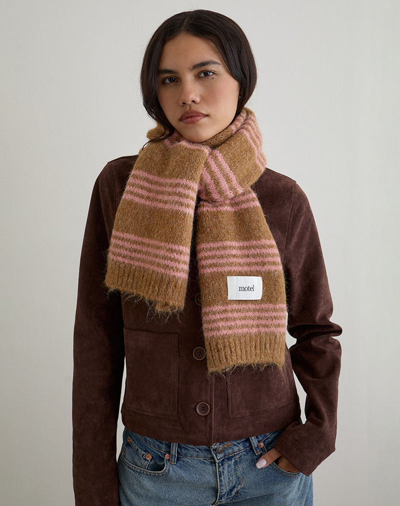 Image de l'écharpe en tricot à rayures roses en laine brossée