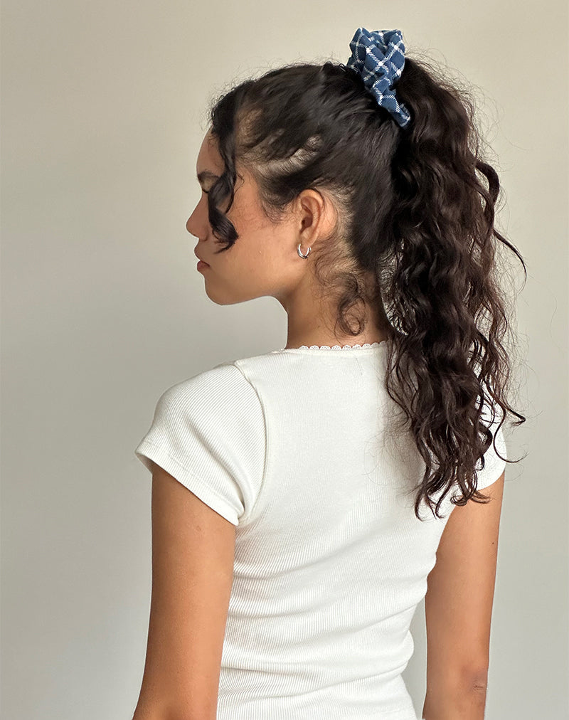 Image du chouchou en tartan marine